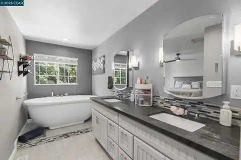1002 Pinehurst Ct, Concord, CA 94521 — photo 18