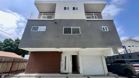 5635 Klump Avenue #1/2, North Hollywood, CA 91601 — photo 2