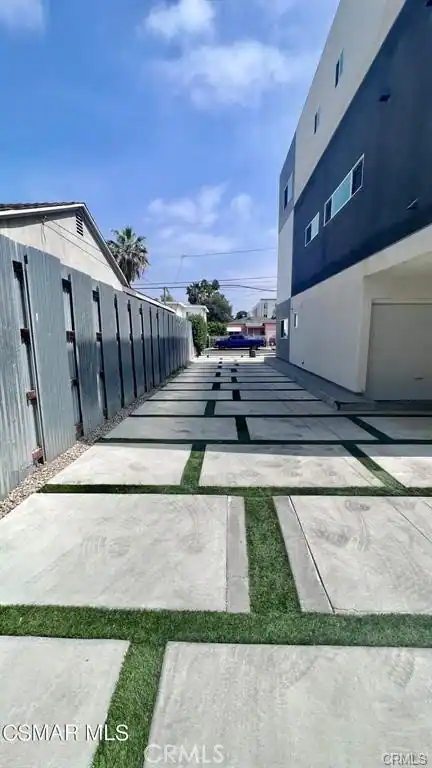 5635 Klump Avenue #1/2, North Hollywood, CA 91601 — photo 3