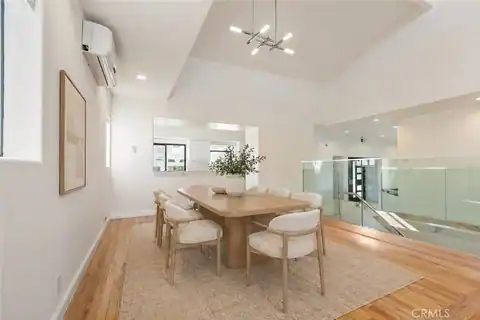 5226 Medina Road, Woodland Hills, CA 91364 — photo 11