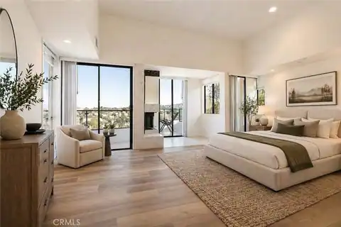 5226 Medina Road, Woodland Hills, CA 91364 — photo 15