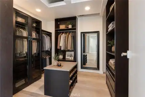5226 Medina Road, Woodland Hills, CA 91364 — photo 16