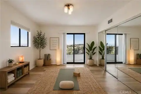 5226 Medina Road, Woodland Hills, CA 91364 — photo 24