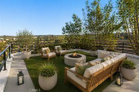 5226 Medina Road, Woodland Hills, CA 91364 — photo 27