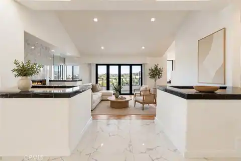 5226 Medina Road, Woodland Hills, CA 91364 — photo 3