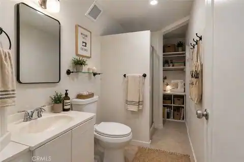 5226 Medina Road, Woodland Hills, CA 91364 — photo 30