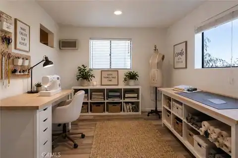 5226 Medina Road, Woodland Hills, CA 91364 — photo 31