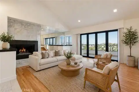 5226 Medina Road, Woodland Hills, CA 91364 — photo 4