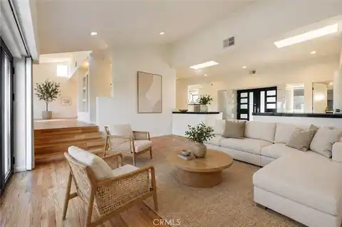 5226 Medina Road, Woodland Hills, CA 91364 — photo 6