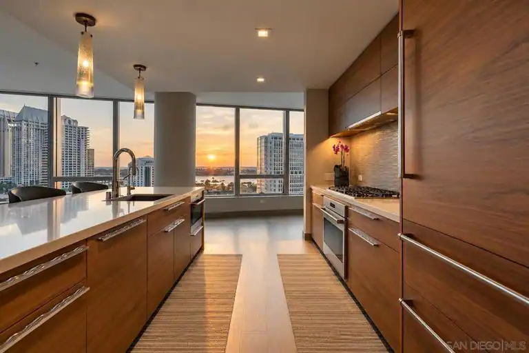 888 W E Street #1604, San Diego, CA 92101