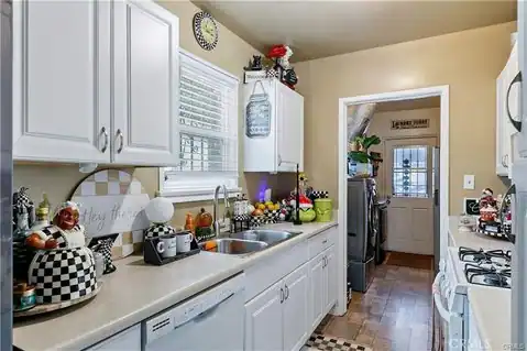 3907 Edgehill Drive, Leimert Park, CA 90008 — photo 19