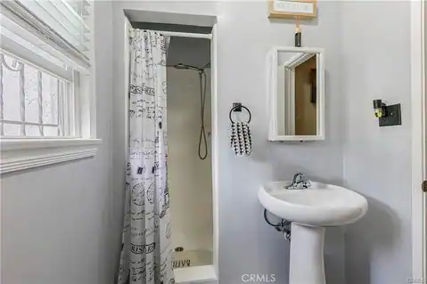 3907 Edgehill Drive, Leimert Park, CA 90008 — photo 23