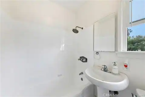 3907 Edgehill Drive, Leimert Park, CA 90008 — photo 28