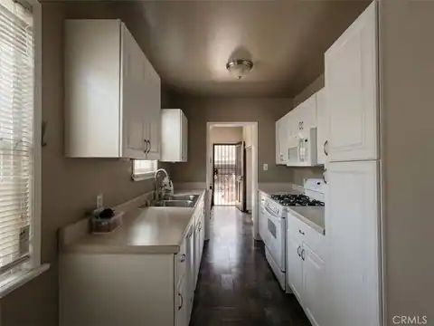 3907 Edgehill Drive, Leimert Park, CA 90008 — photo 40