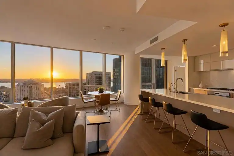 888 W E Street #2004, San Diego, CA 92101