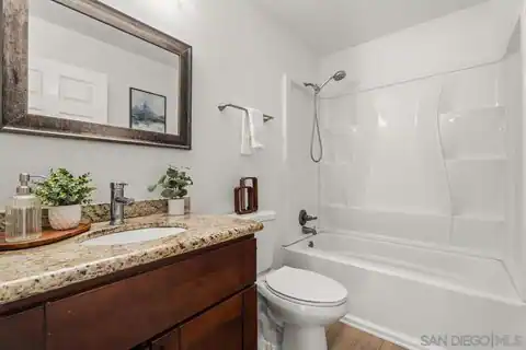 8332 Regents Rd #1L, San Diego, CA 92122 — photo 14