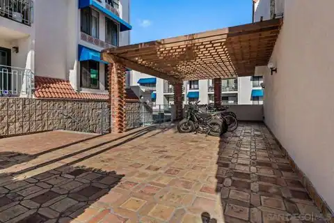 8332 Regents Rd #1L, San Diego, CA 92122 — photo 28