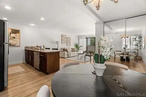 8332 Regents Rd #1L, San Diego, CA 92122 — photo 4