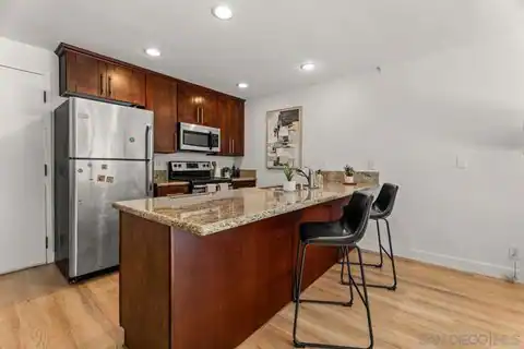 8332 Regents Rd #1L, San Diego, CA 92122 — photo 5