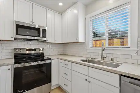 23 E Pine Street, Altadena, CA 91001 — photo 9