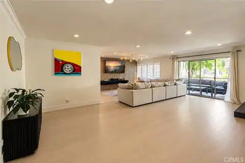 5315 Yarmouth Avenue #104, Encino, CA 91316 — photo 4