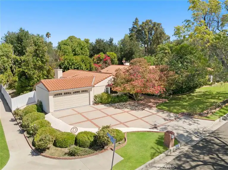 5220 Collier Place, Woodland Hills, CA 91356