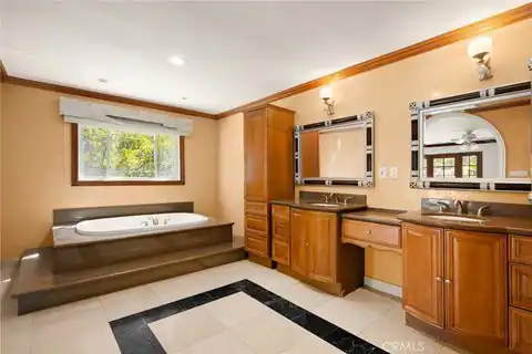 5220 Collier Place, Woodland Hills, CA 91356 — photo 17