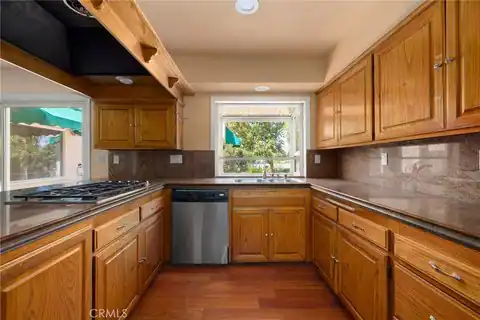 5220 Collier Place, Woodland Hills, CA 91356 — photo 9