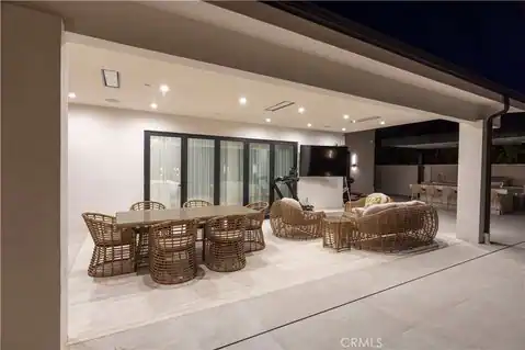 2125 Ashington Drive, Glendale, CA 91206 — photo 32