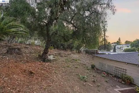 2525 E 29TH ST, Oakland, CA 94602 — photo 31