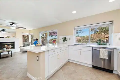 33 Fuente, Rancho Santa Margarita, CA 92688 — photo 10