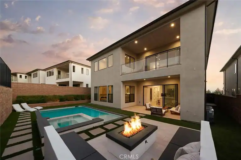 20601 W Overlook Court, Porter Ranch, CA 91326
