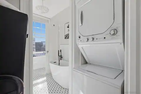 702 Ash St #704, San Diego, CA 92101 — photo 21