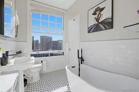 702 Ash St #704, San Diego, CA 92101 — photo 4