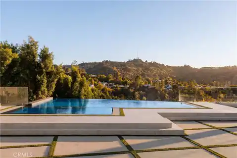 11480 Amanda Drive, Studio City, CA 91604 — photo 2