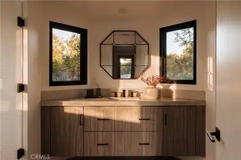 11480 Amanda Drive, Studio City, CA 91604 — photo 23