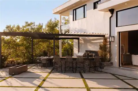 11480 Amanda Drive, Studio City, CA 91604 — photo 36
