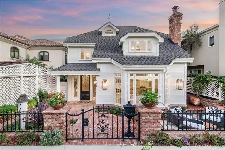 250 Poppy Avenue, Corona Del Mar, CA 92625