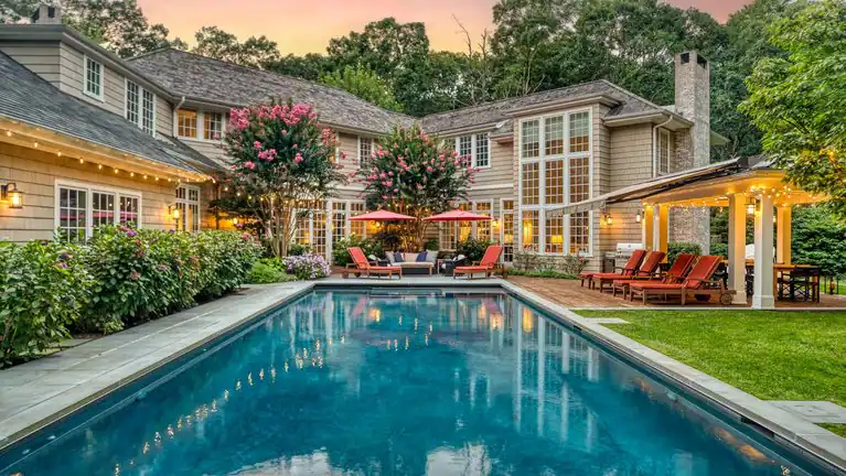 7 Owls Nest Ln, East Hampton, NY 11937