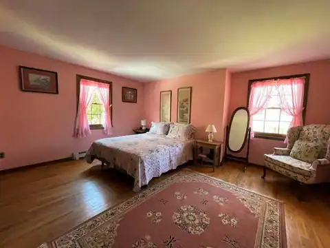 66 Hand Ln, Amagansett, NY 11930 — photo 9