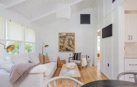 31 St Marys Road, Shelter Island, NY 11964 — photo 2