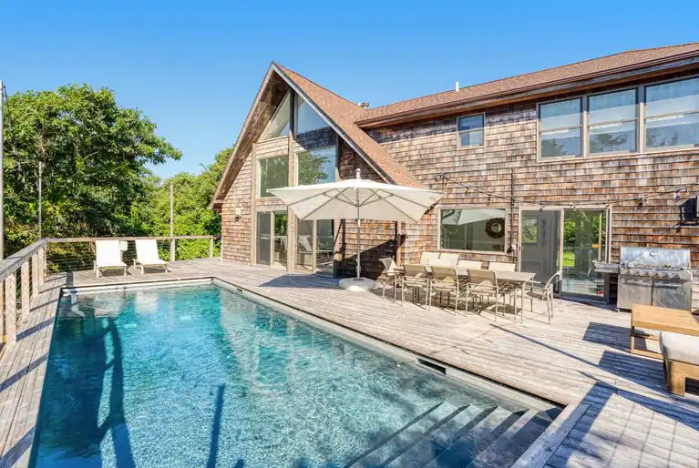 133 Central Ave, Amagansett, NY 11930