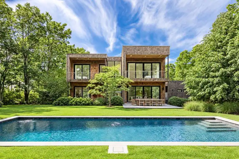 32 HIGHVIEW DR, Sag Harbor, NY 11963