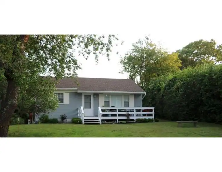 6 Hoyt Pl, Montauk, NY 11954