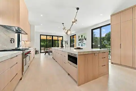 21 OLD MONTAUK HWY, Amagansett, NY 11930 — photo 24