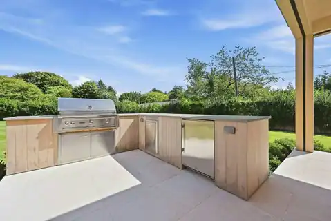 21 OLD MONTAUK HWY, Amagansett, NY 11930 — photo 28