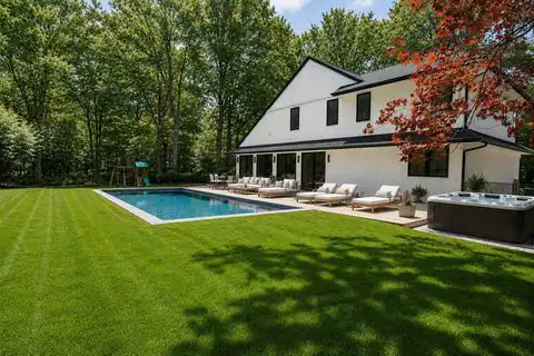 136 Beckys Path, Bridgehampton, NY 11932 — photo 2