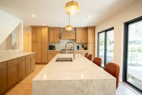 136 Beckys Path, Bridgehampton, NY 11932 — photo 6