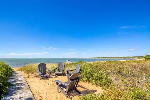 46 Napeague Harbor Road (Private Road), Amagansett, NY 11930 — photo 17