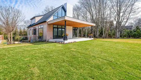 7 Eileens Path, East Hampton, NY 11937 — photo 26